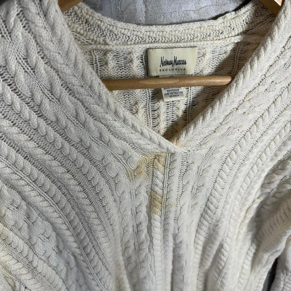 Neiman-Marcus Woman's 100%‎ Cashmere Cable Knit V-neck Pullover Sweater Ivory M - Picture 8 of 8